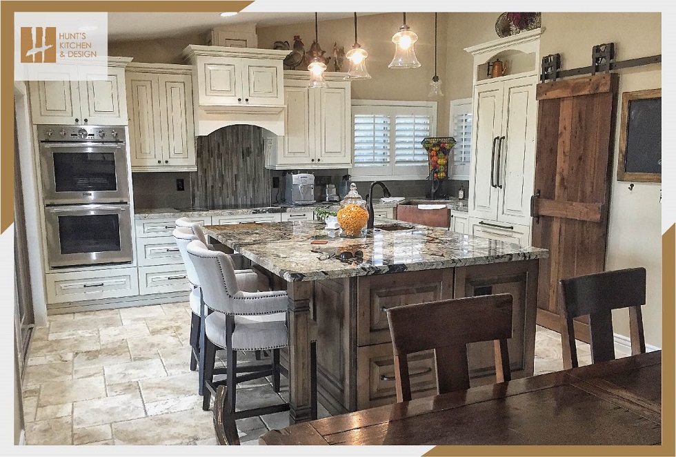 Do kitchen islands make a difference in Traditional Kitchen
