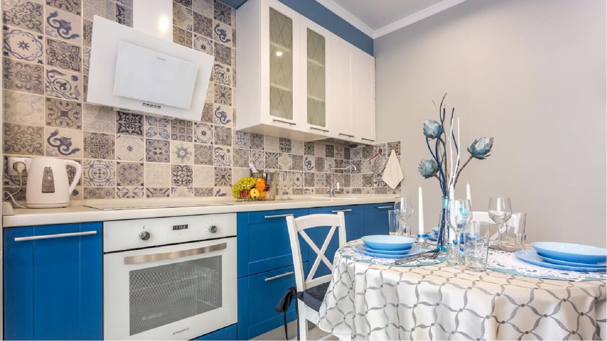 Blue Mediterranean Kitchen Decor